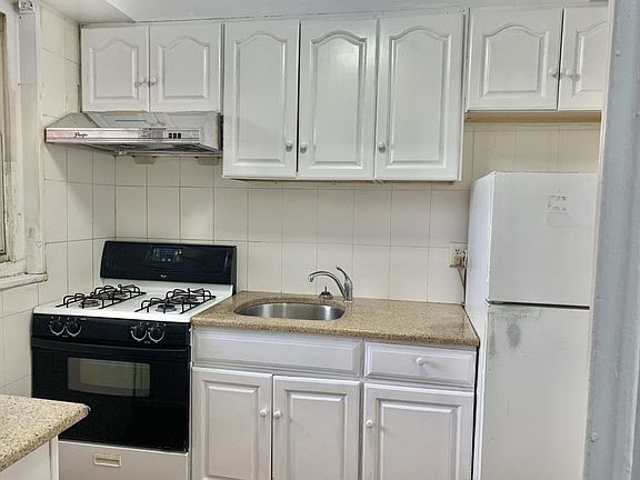 4th image of 9740 62nd Dr APT 3C
