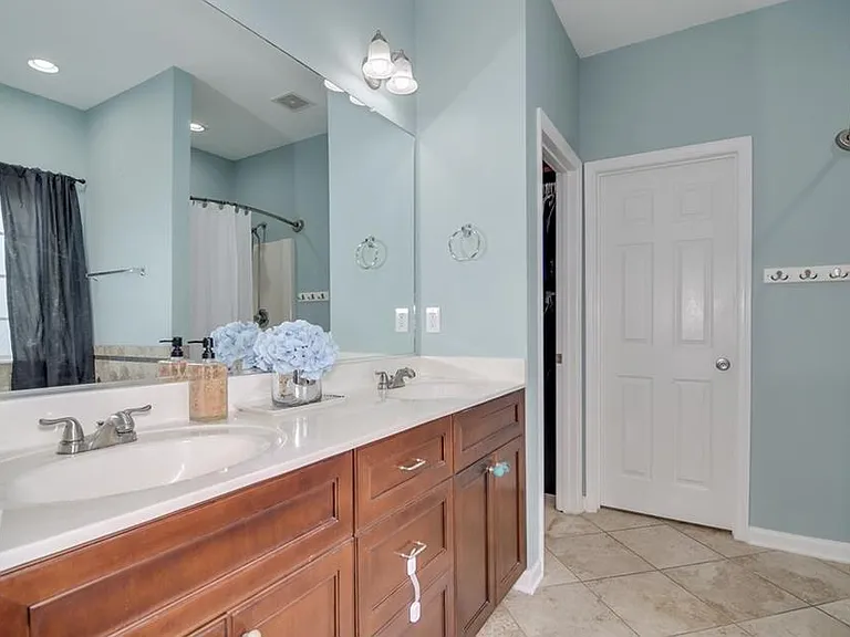 800 Shirez Dr — Photo 11