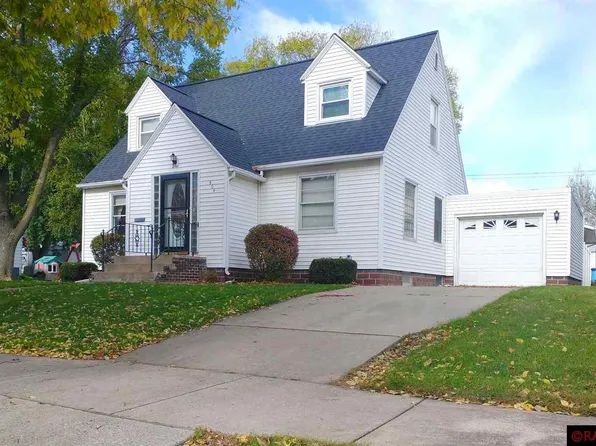 604 Water St SW, Sleepy Eye, MN 56085