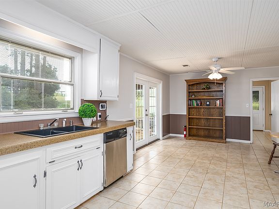 14th image of 11286 Old Pike Rd