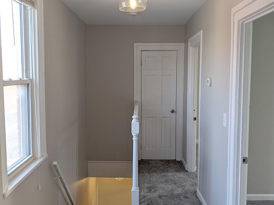2nd image of 5429 Broadway St