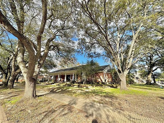 3rd image of 9411 Cadman Ct