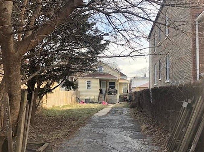 1st image of 4553 S Christiana Ave
