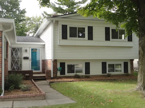 2543 Antietam Dr, Ann Arbor, MI 48105