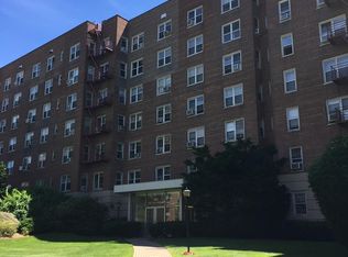 1304 Midland Avenue #B-75, Bronxville, NY