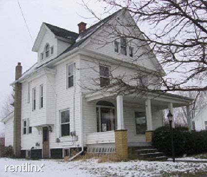 1st image of 428 N Main St