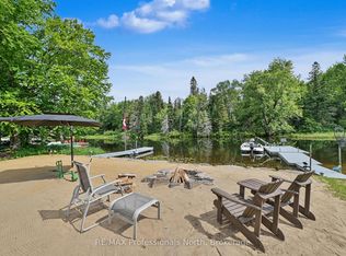 1034 Ablett Ct, Algonquin Highlands, ON K0M 1J1