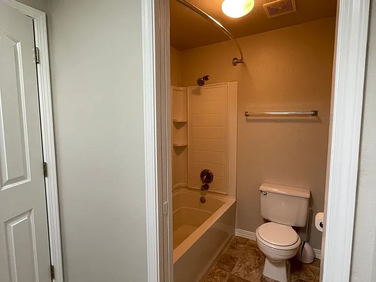 378 S Winthrop Way — Photo 37