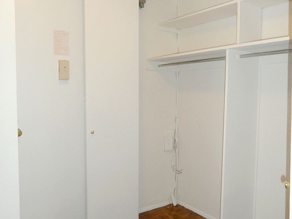 3rd image of 315 W 57th St APT 09B