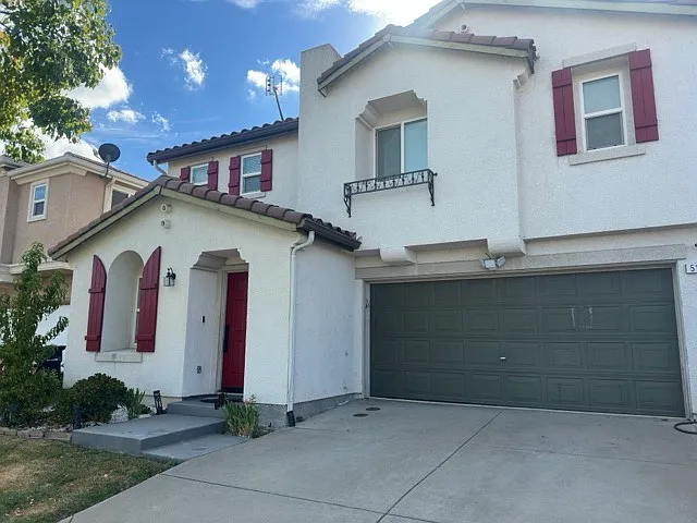 5 bed, 2280 sqft, $3,500 — Photo 1