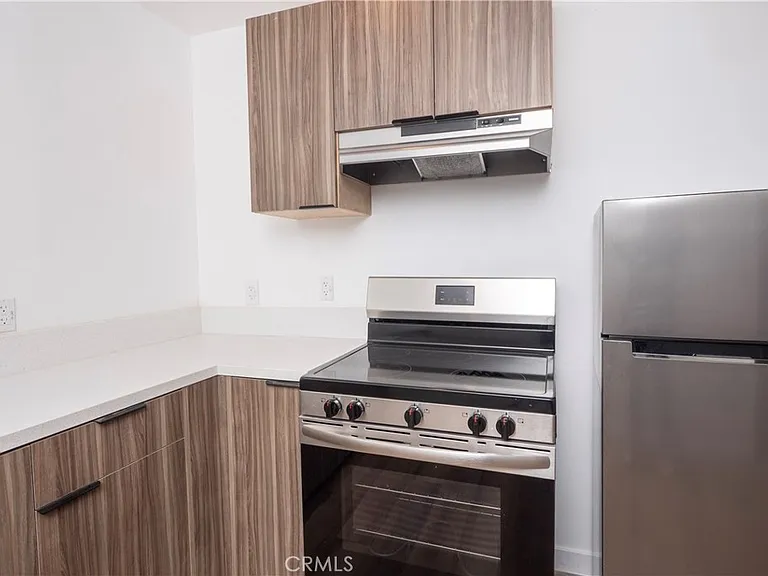 2341 Sheridan St — Photo 8