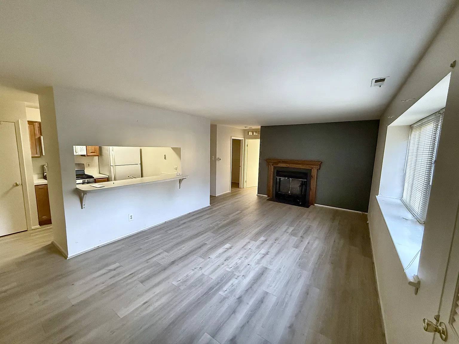 2 bed, 1176 sqft, $2,100 — Photo 2