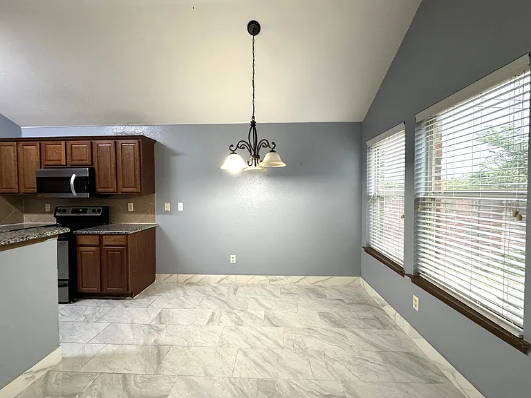 13624 Kaplan Ct — Photo 7
