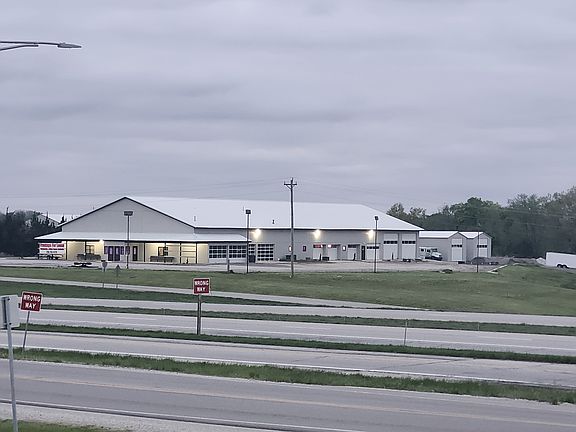 2nd image of 7411 Outer Rd Front 1