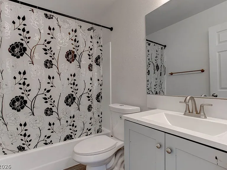 921 Snug Harbor St #D — Photo 22