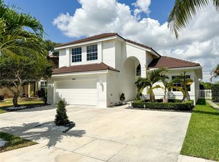 1820 SW 183rd Ter, Hollywood, FL 33029
