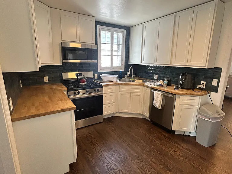 6042 Fyler Ave — Photo 9