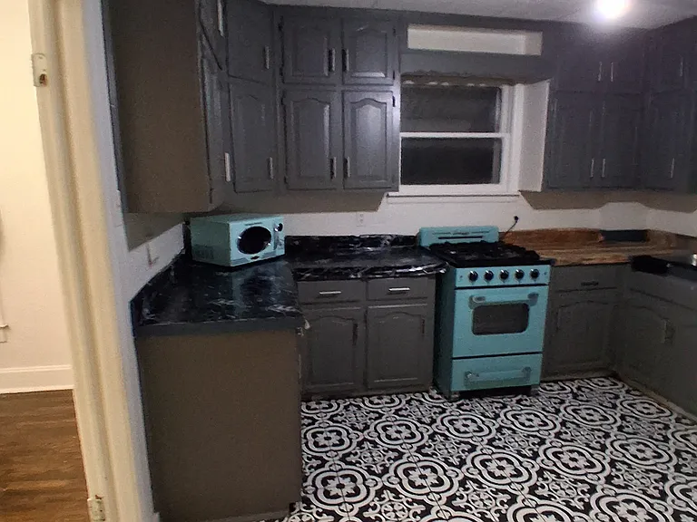 944 Riverview Ave — Photo 3