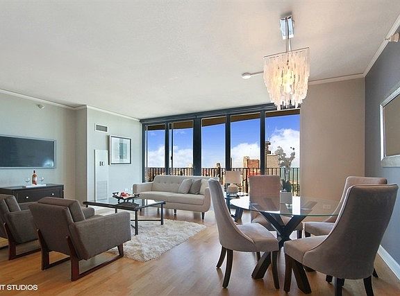 5th image of 225 N Columbus Dr Unit 5903