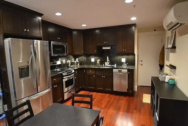 1 bed, 1.0 bath, 530 sqft, $2,400 — Photo 3