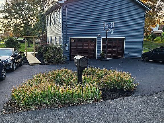 4th image of 103 Elm Hill Dr