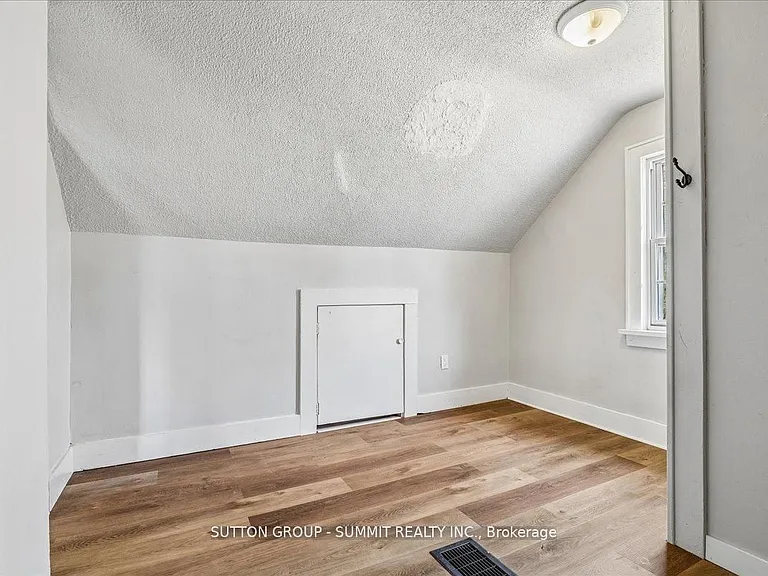 155 1/2 Lake St #MAIN — Photo 14