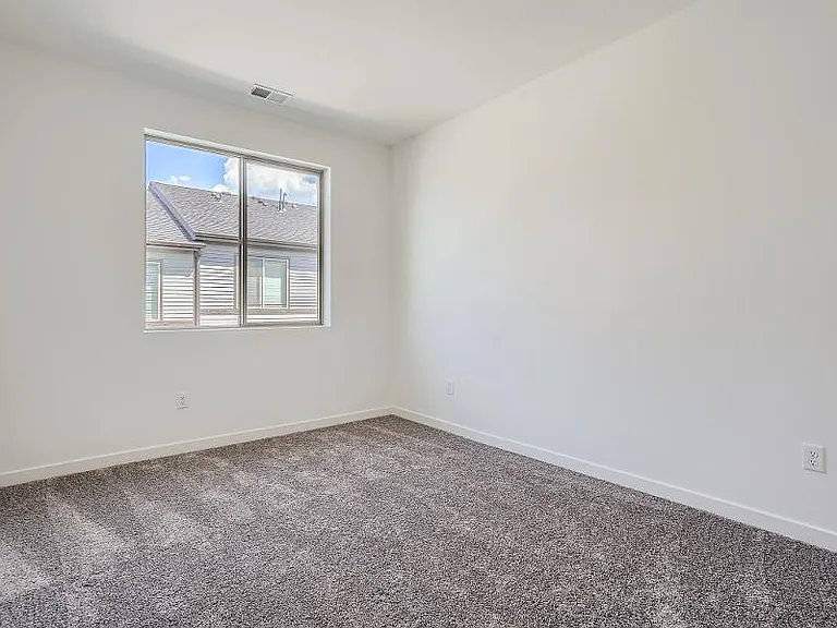 6361 Nelson St — Photo 9