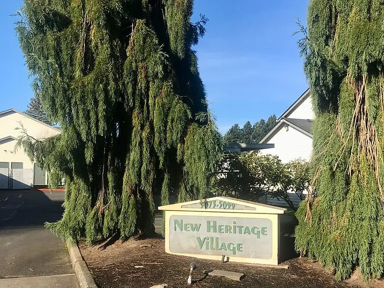 5075-5105 10th Ave NE — Photo 14