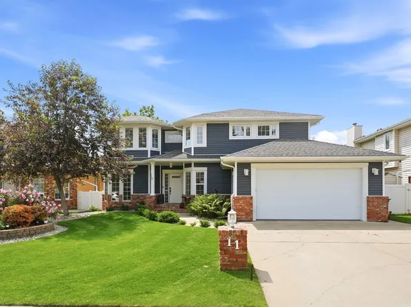 11 Alton St, Red Deer, AB T4R 2H1