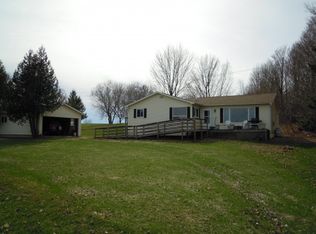 136 Poor Farm Rd, Alburgh, VT 05440