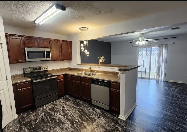 2035 Shaylin Loop — Photo 5