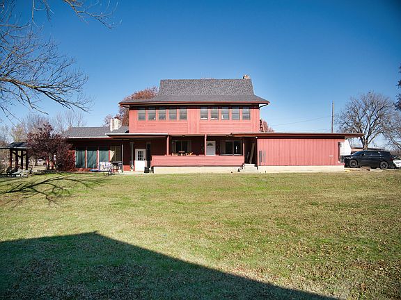 2nd image of 1803 Washington Dr