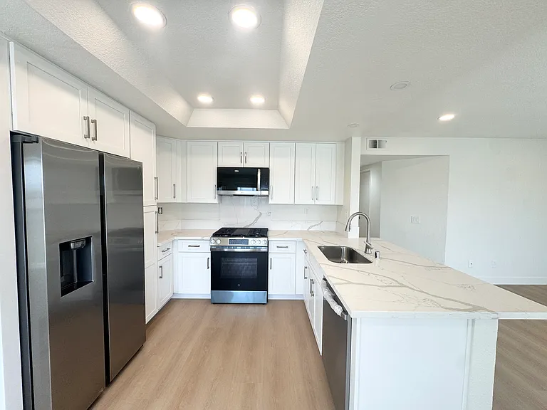 3413 Caseras Dr — Photo 11