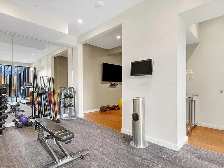 4101 Laclede Ave #312 — Photo 32