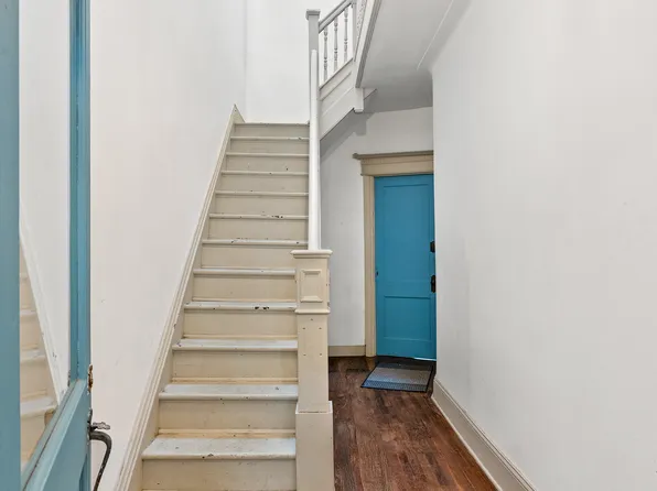 250 East 25th Street image 20 of 21