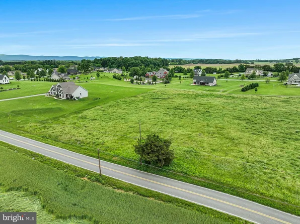 72 N Dickinson School Rd, Carlisle, PA 17015
