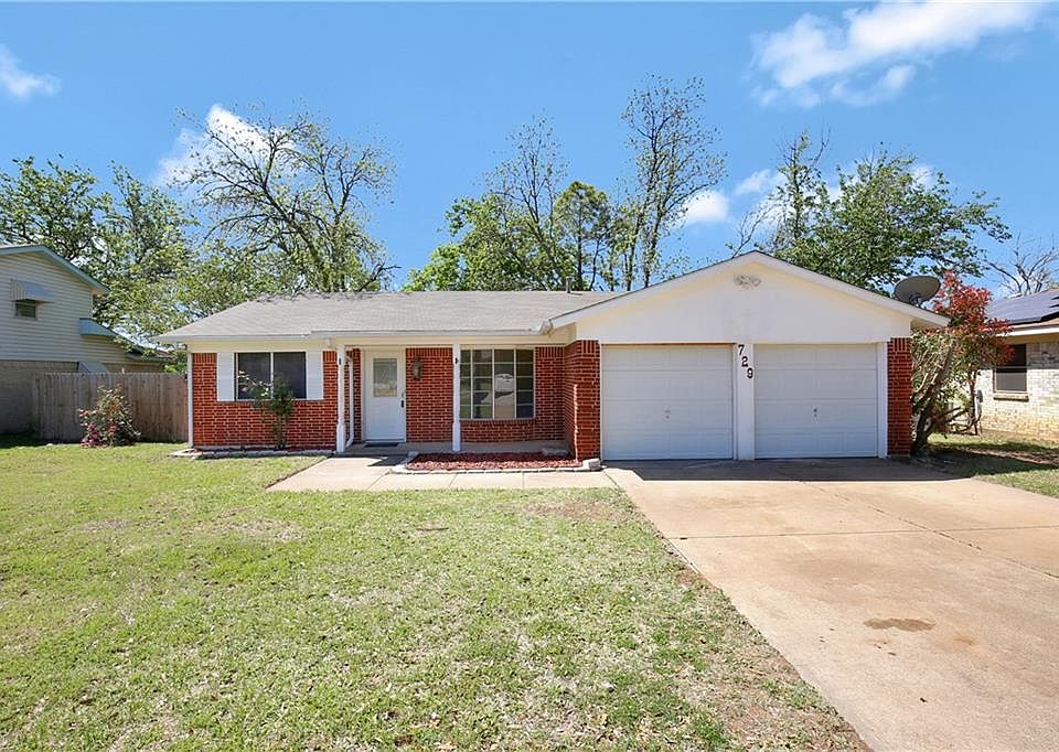 1st image of 729 Meadowlark Cir