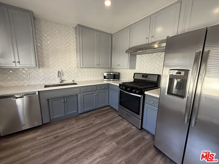 1222 McClellan Dr — Photo 6