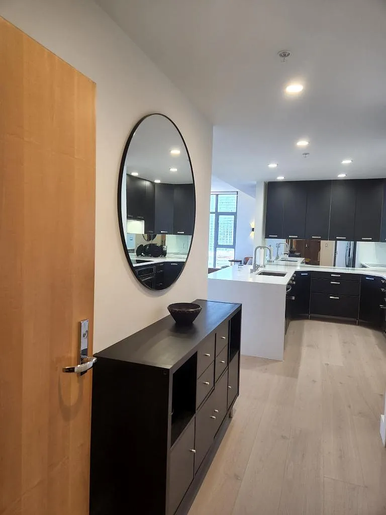 2 bed, 1013 sqft, $5,500 — Photo 4