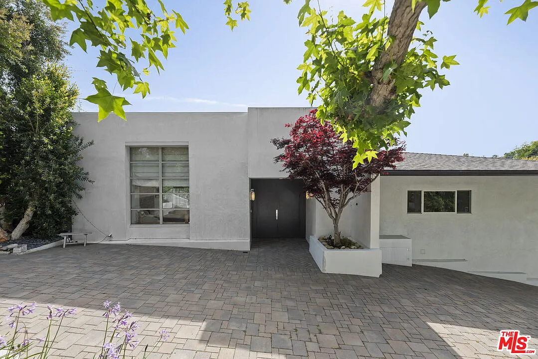 Building Photo - 641 Walther Way