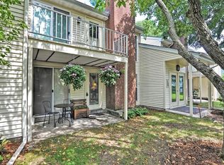 8 Walden Dr APT 13, Natick, MA 01760