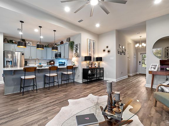 2nd image of 6023 Crimson Pointe Blvd