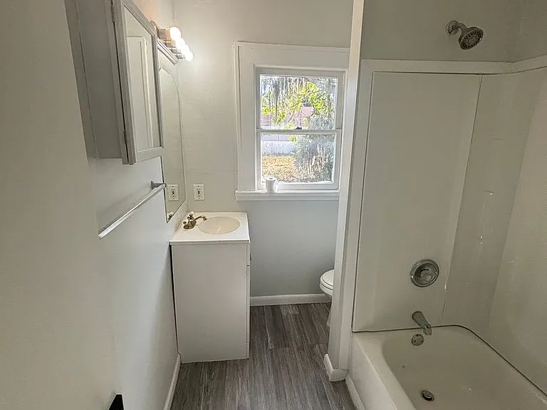 726 35th Ave S — Photo 16