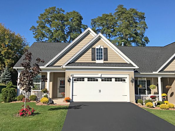 1 Cottage Grove Cir #2