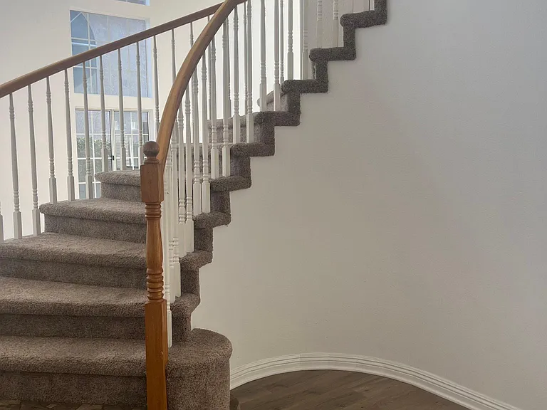 476 Somerset Cir — Photo 30