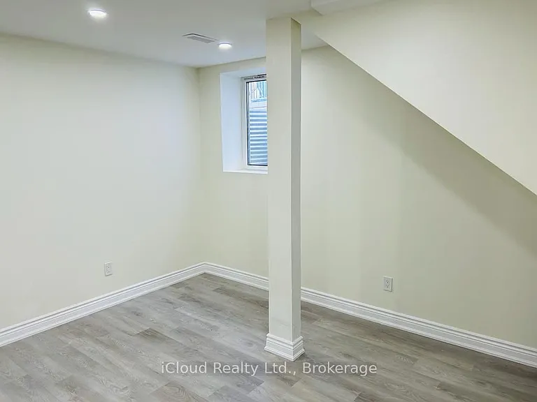 35 Brixham Ln #BASEMENT — Photo 3