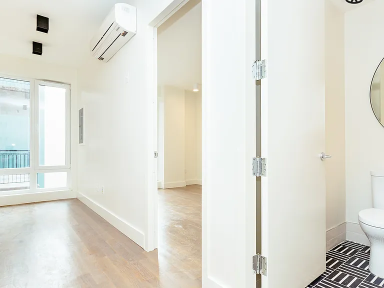 1068 Fulton St #7E — Photo 4