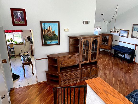 4th image of 512 La Paz Cir