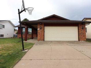 89 N East Glen Dr SE, Medicine Hat, AB T1B 2Z7