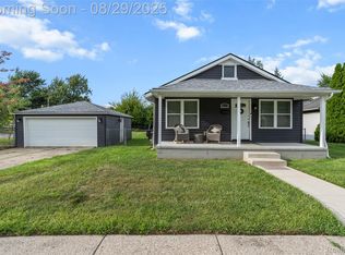 28530 John Hauk St, Garden City, MI 48135